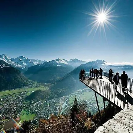 Сasa de vacaciones In With Jungfrau Views *